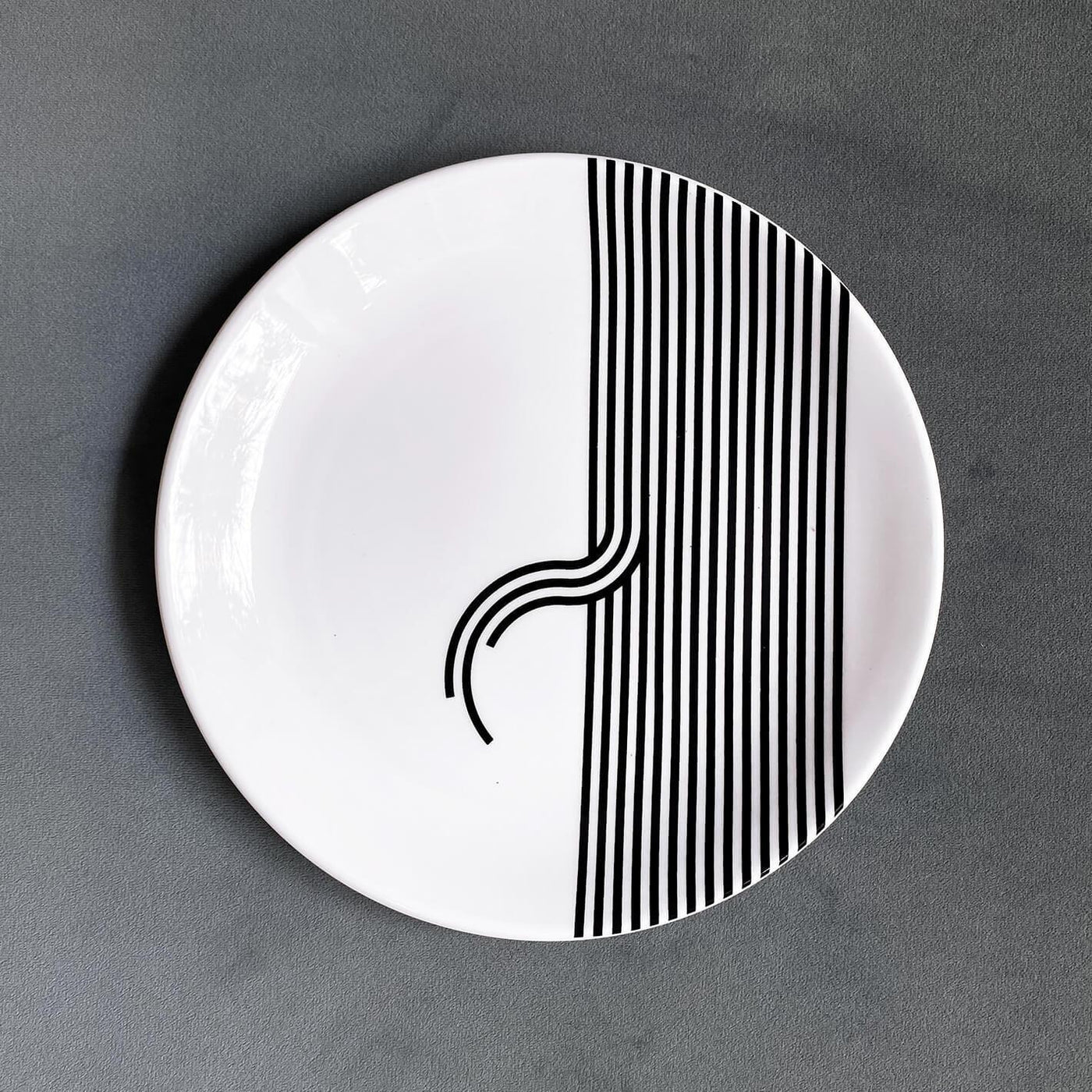Flow quarter plates (set of 2) - The Plated Project